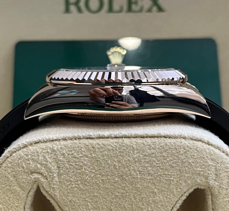Rolex Sky-dweller 326235 Rhodium Dial 2022 Like New