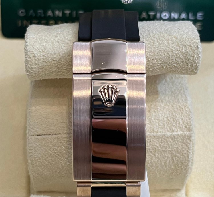 Rolex Sky-dweller 326235 Rhodium Dial 2022 Like New