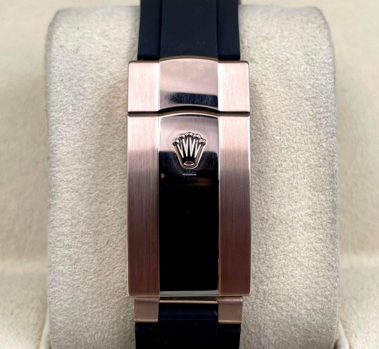 Rolex Sky-dweller 326235 Rose Gold Chocolate Dial Oysterflex Unworn 2023