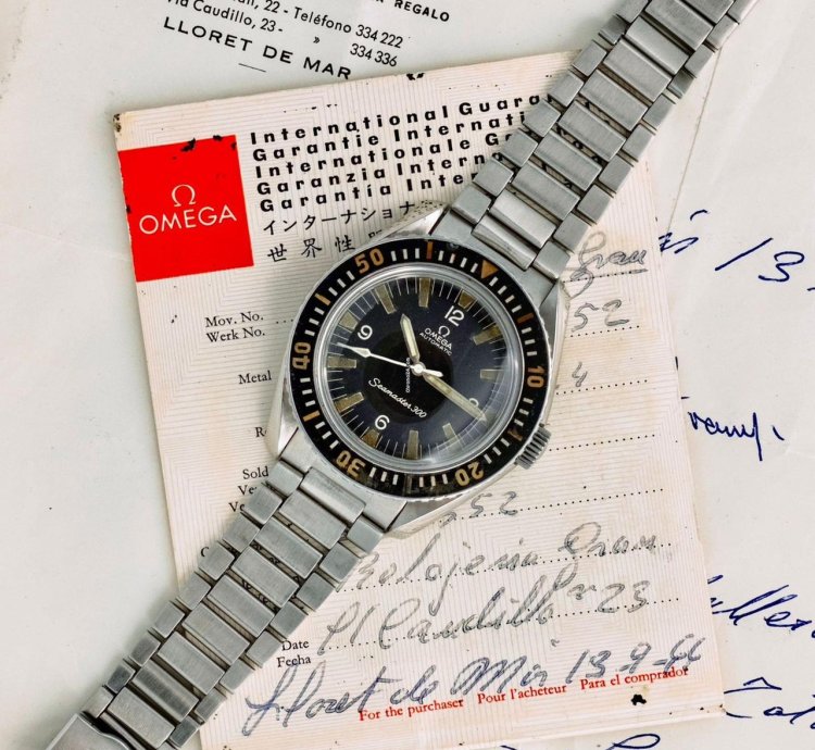 Omega Seamaster 300 Collectors Set - Bakelite Bezel Omega Flat Link Bracelet