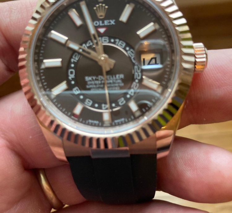 Rolex Sky-dweller 326235-0002