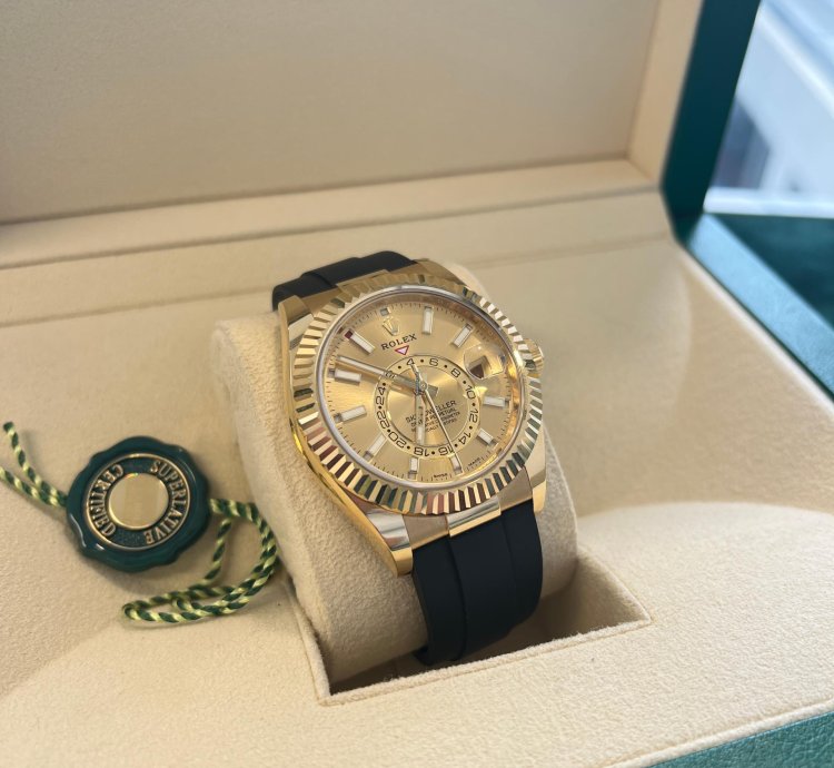 Rolex Sky-dweller 326238