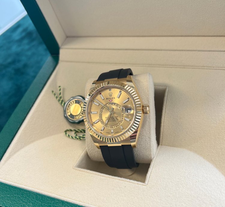 Rolex Sky-dweller 326238