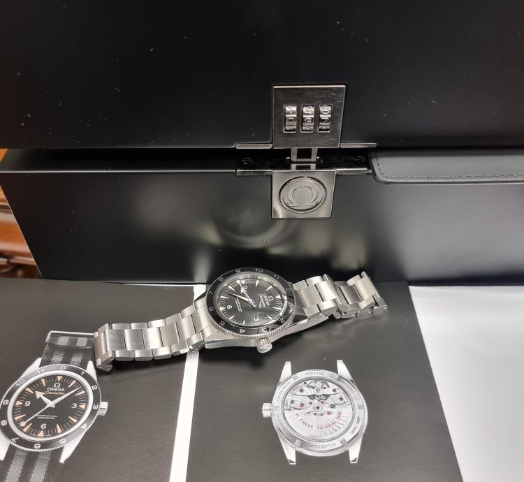 Omega Seamaster 300 Limited Edition Spectre Full Set James Bond