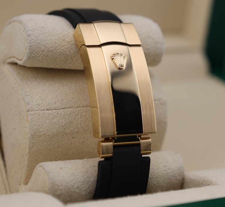 Rolex Sky-dweller 326238 Full Set Like New