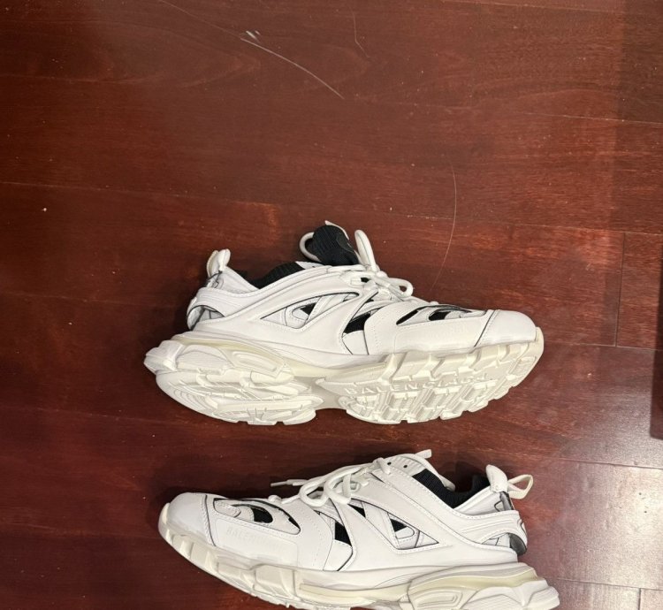 Balenciaga White Track Runner