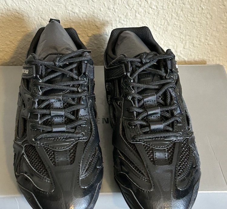 Balenciaga Womens Drive Sneaker Triple Black
