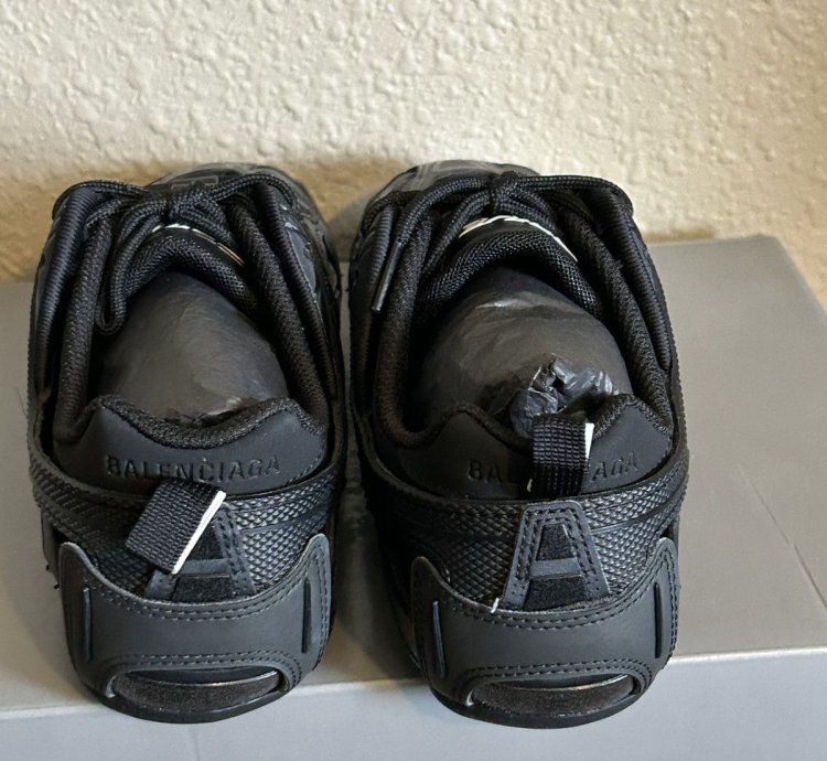Balenciaga Womens Drive Sneaker Triple Black
