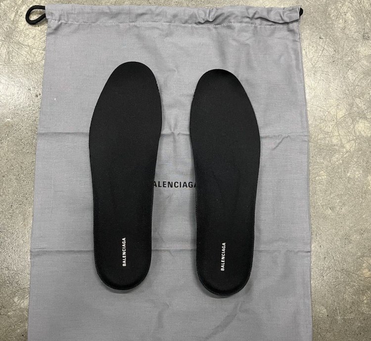 Balenciaga Zen Sneaker