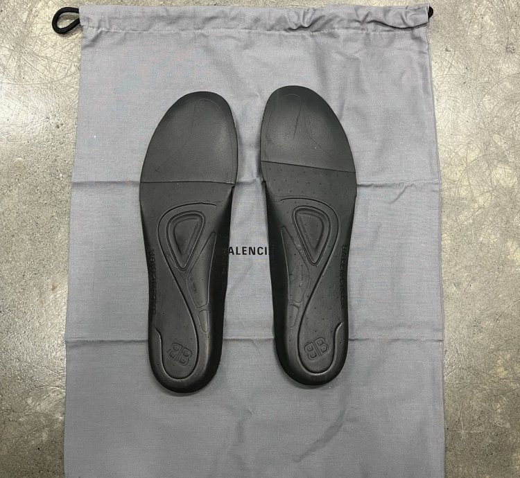 Balenciaga Zen Sneaker