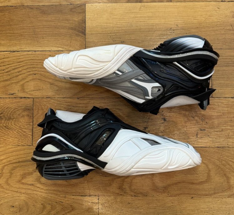 Bnwn Tyrex Sneakers