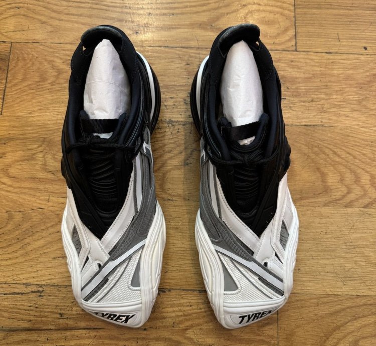 Bnwn Tyrex Sneakers