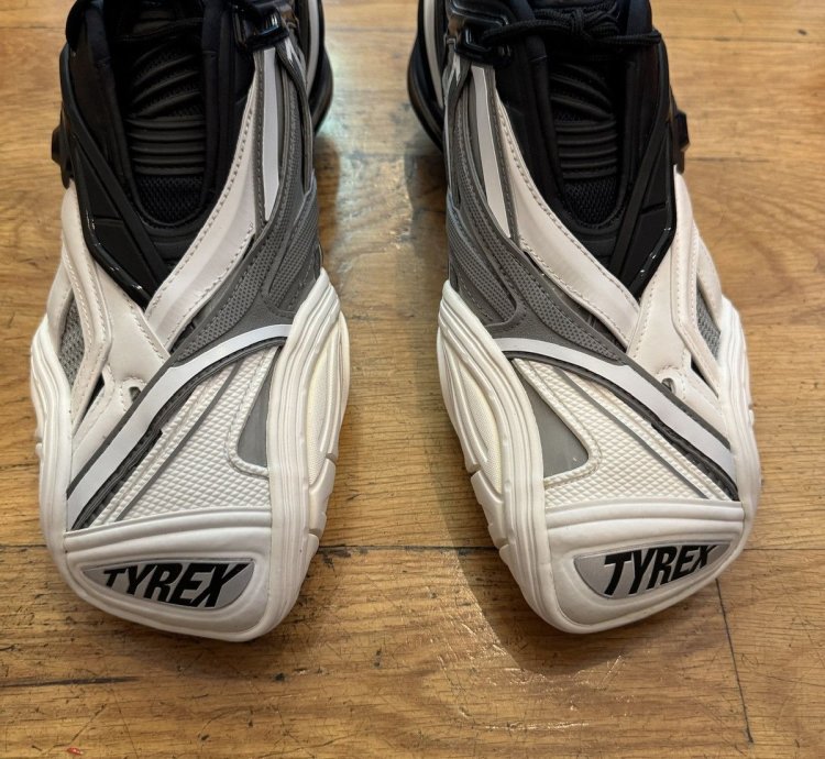 Bnwn Tyrex Sneakers