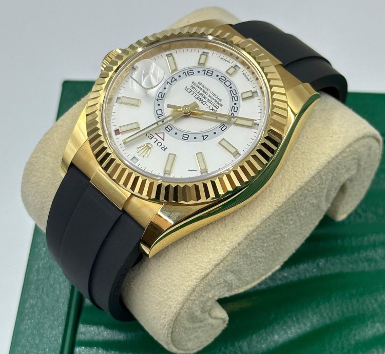 Rolex Sky-dweller 326238 White Dial Yellow Gold Oysterflex