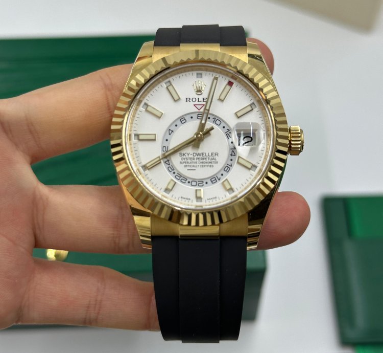 Rolex Sky-dweller 326238 White Dial Yellow Gold Oysterflex