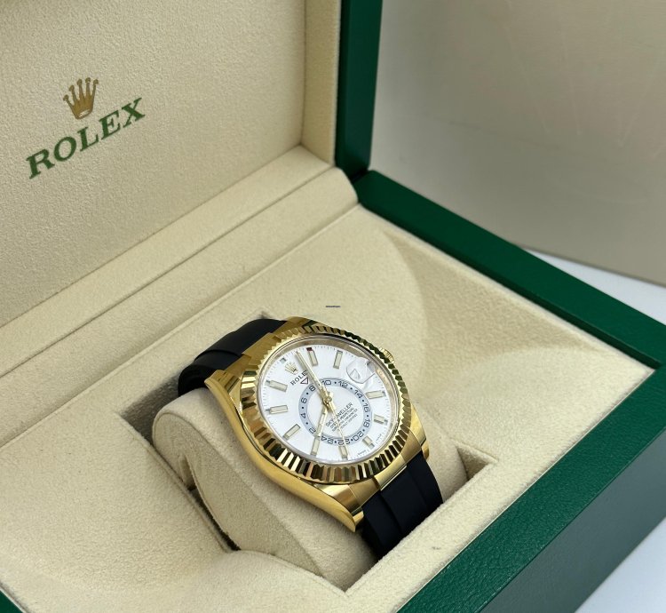 Rolex Sky-dweller 326238 White Dial Yellow Gold Oysterflex