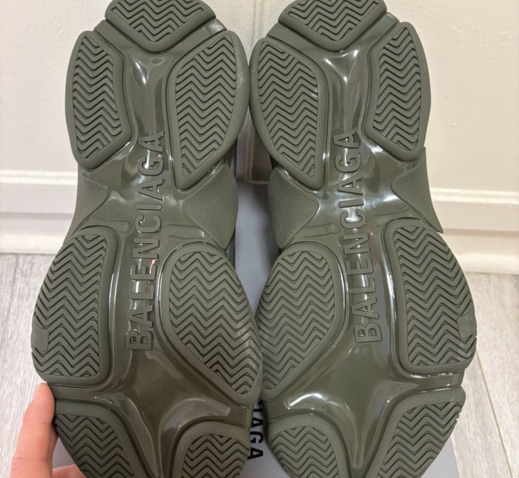Brand New Balenciaga Triple All Over Green Size 42