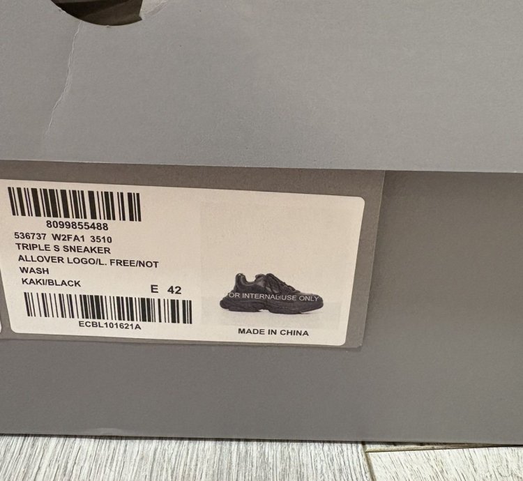 Brand New Balenciaga Triple All Over Green Size 42