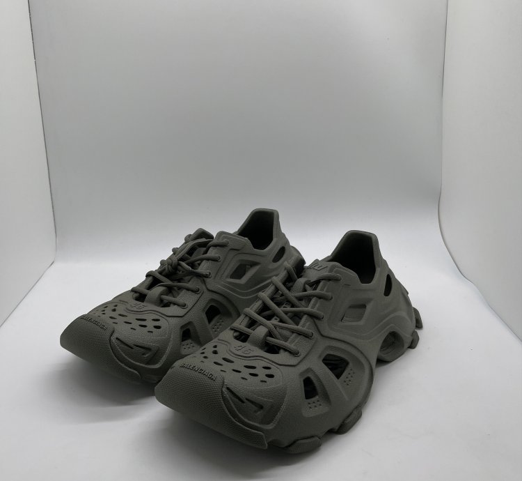 Hd Rubber Lace Up Sneakers