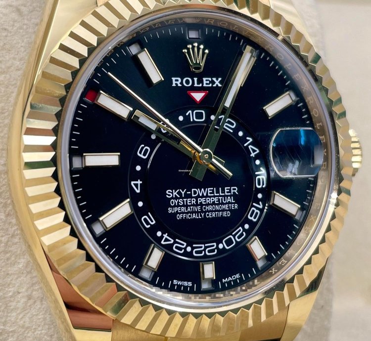 Rolex Sky-dweller 326238 Yellow Gold Black Dial Oysterflex Unworn 2023