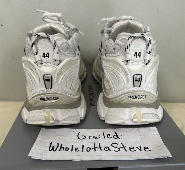 Last Drop Balenciaga Runner White Size 44 Brand New