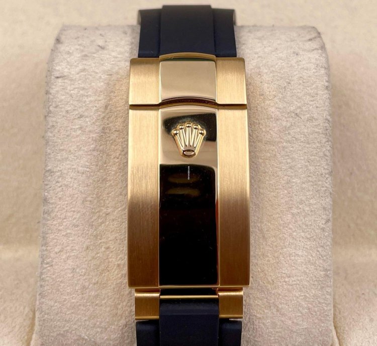 Rolex Sky-dweller 326238 Yellow Gold Champagne Dial Oysterflex Unworn 2023