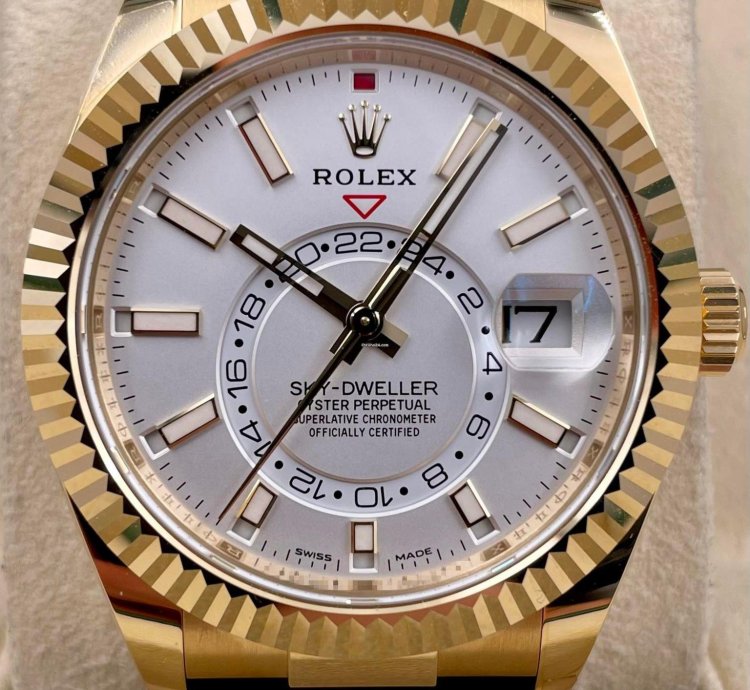 Rolex Sky-dweller 326238 Yellow Gold White Dial Oysterflex Unworn 2023