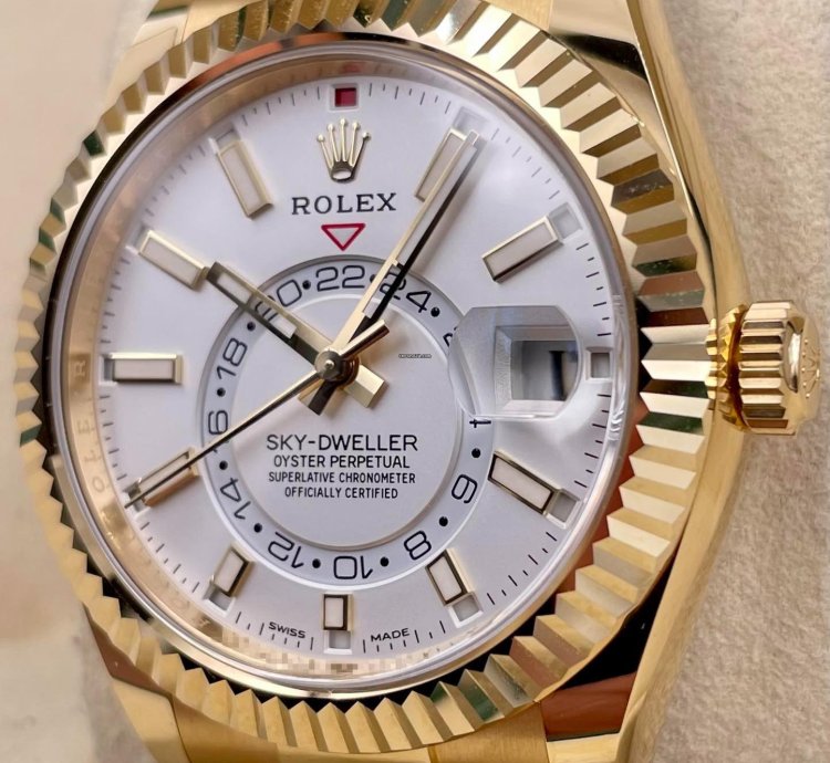Rolex Sky-dweller 326238 Yellow Gold White Dial Oysterflex Unworn 2023