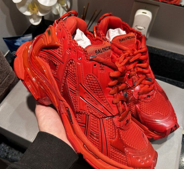 New Balenciaga Runner Red Red Size 42 9us