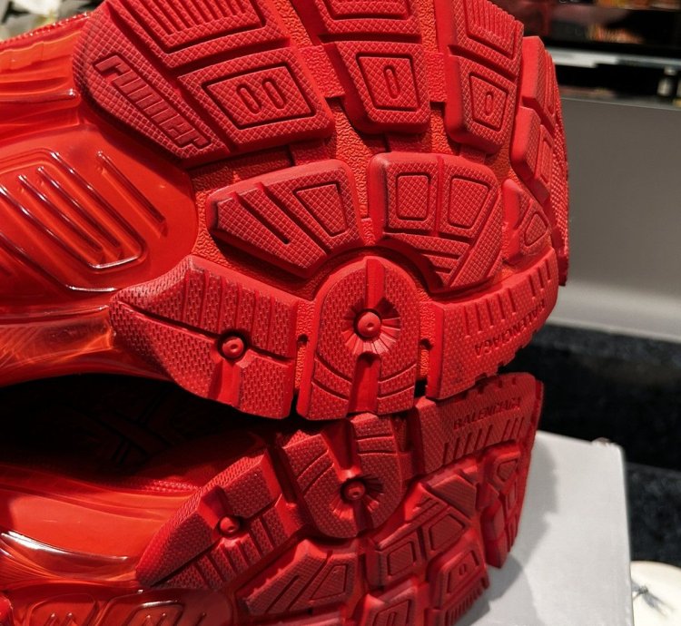 New Balenciaga Runner Red Red Size 42 9us