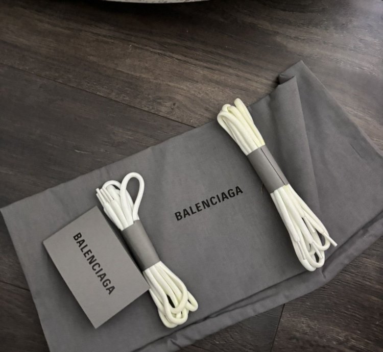 New Balenciaga Track Sneaker Worn Out White Fluo Yellow