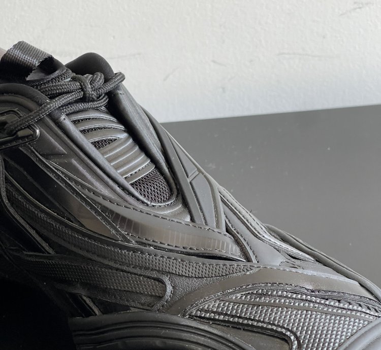 New In Box Tyrex Sneakers 42 Us 9