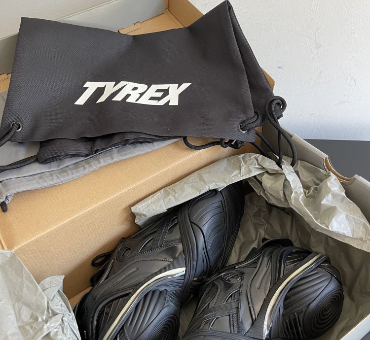 New In Box Tyrex Sneakers 43 Us 10
