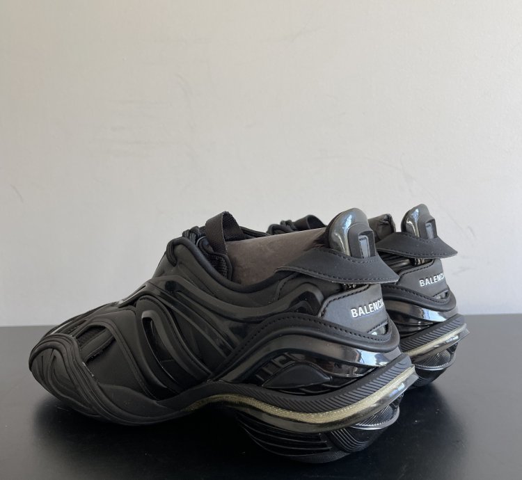 New In Box Tyrex Sneakers 43 Us 10
