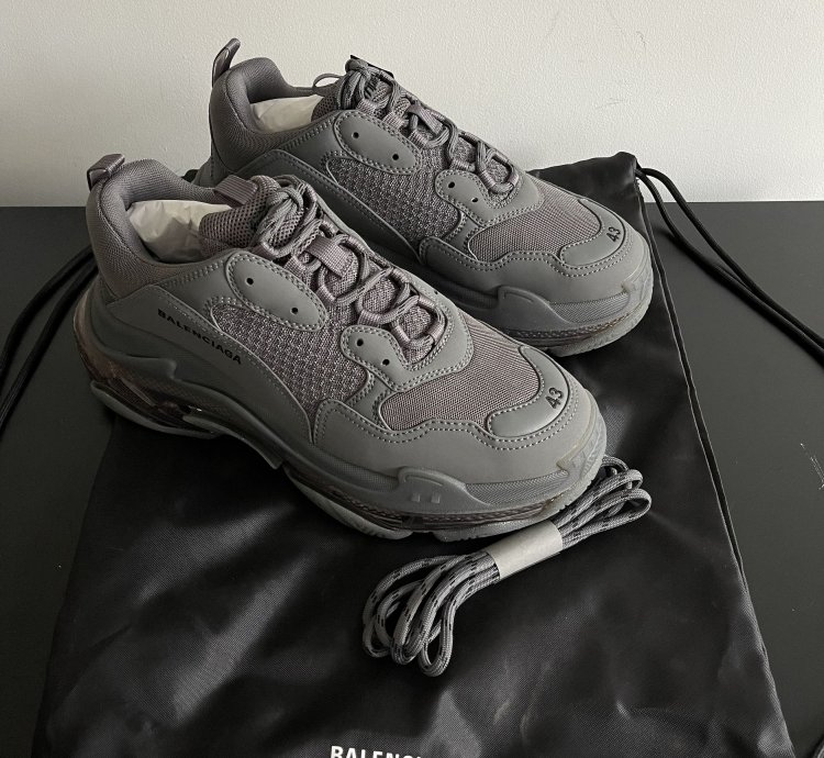 New Triple Sneakers 43 Us 10