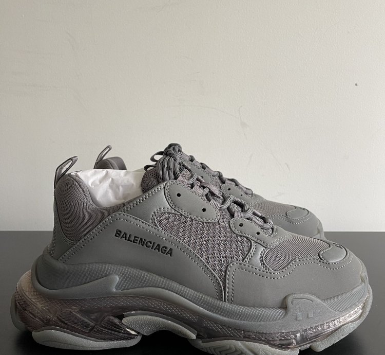 New Triple Sneakers 43 Us 10