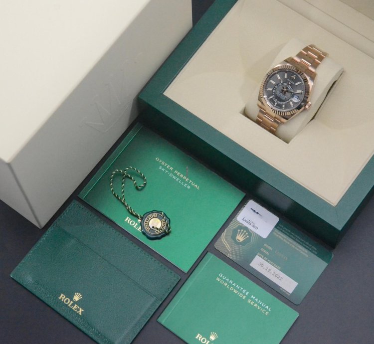 Rolex Sky-dweller 326935