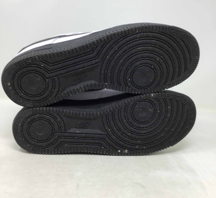 Air Force 1 Low White Black Sole