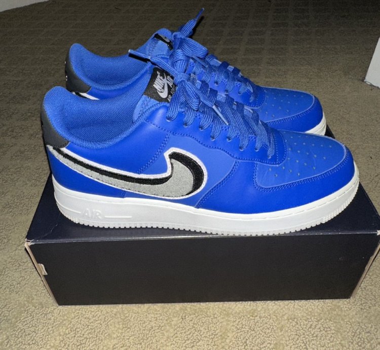 Air Force 1 Lv8 Chenille Swoosh
