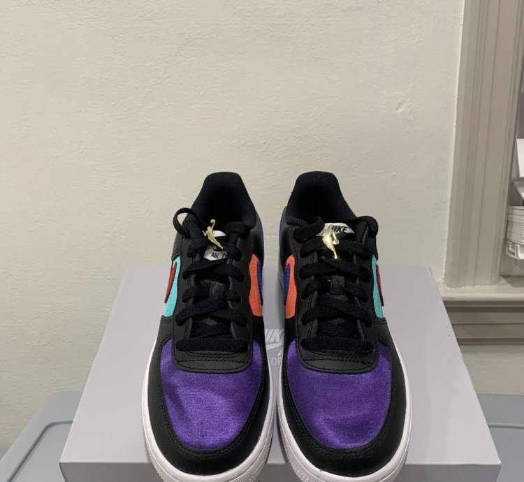 Air Force 1 Lv8 Emb gs