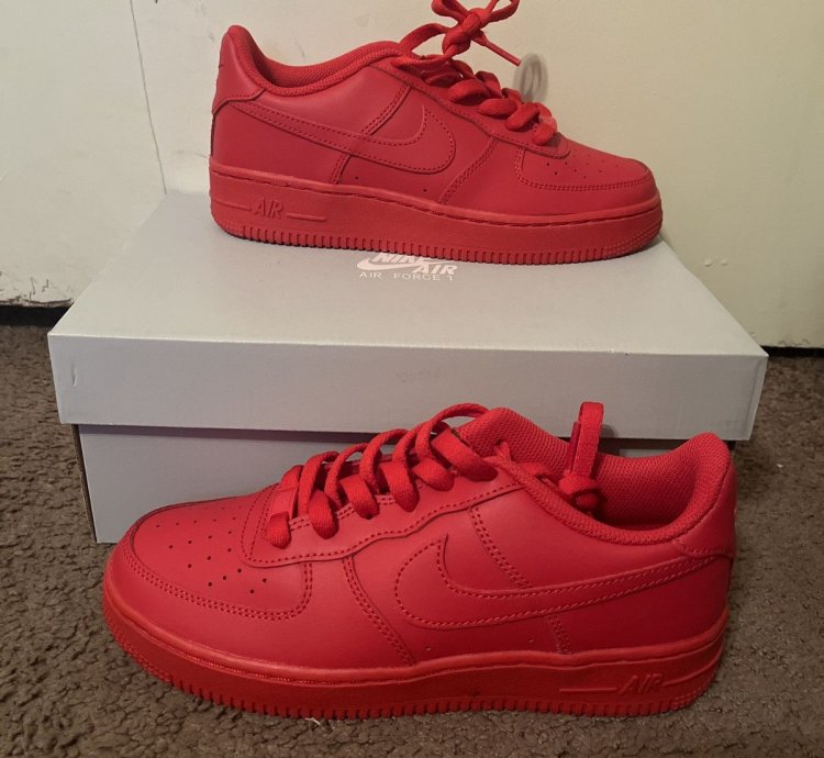 Air Force 1 Lv8 University Red