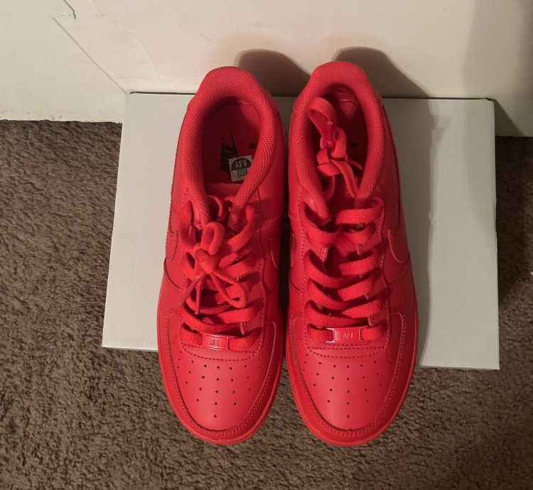 Air Force 1 Lv8 University Red