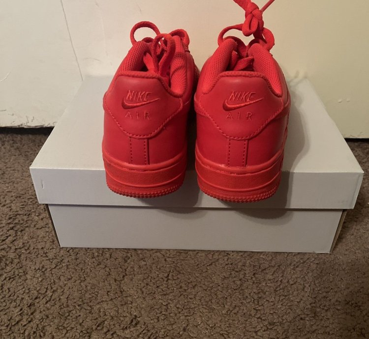 Air Force 1 Lv8 University Red