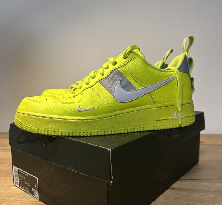 Air Force 1 Lv8 Utility Volt