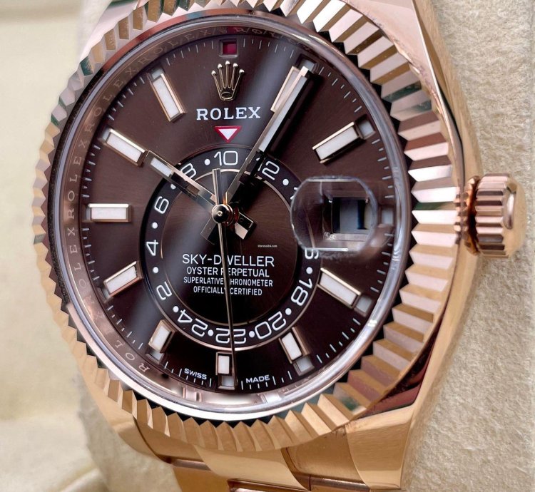 Rolex Sky-dweller 326935 Rose Gold Chocolate Dial Unworn 2023