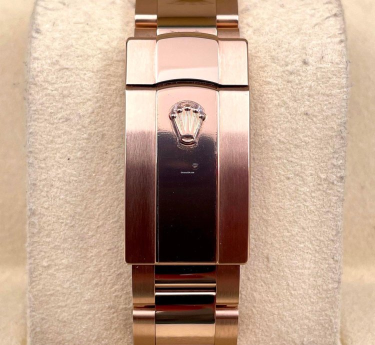 Rolex Sky-dweller 326935 Rose Gold Chocolate Dial Unworn 2023