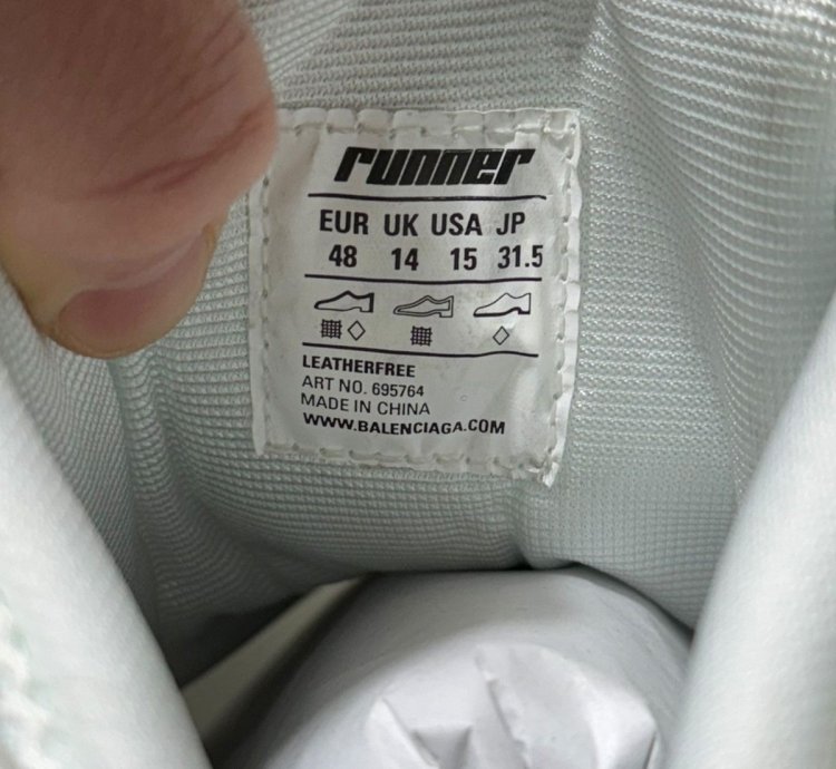 White High Top Mid Runner