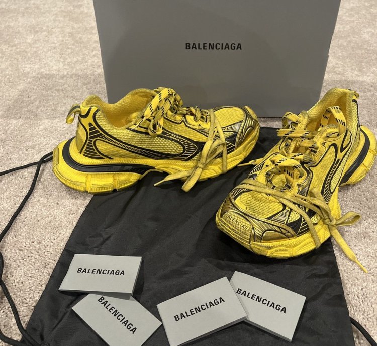 Yellow Balenciaga 3xl