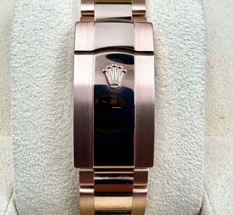 Rolex Sky-dweller 326935 Rose Gold Rhodium Dial Unworn 2023