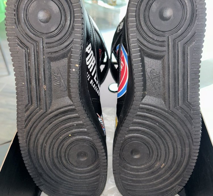Air Force 1 Mid 07 Supreme